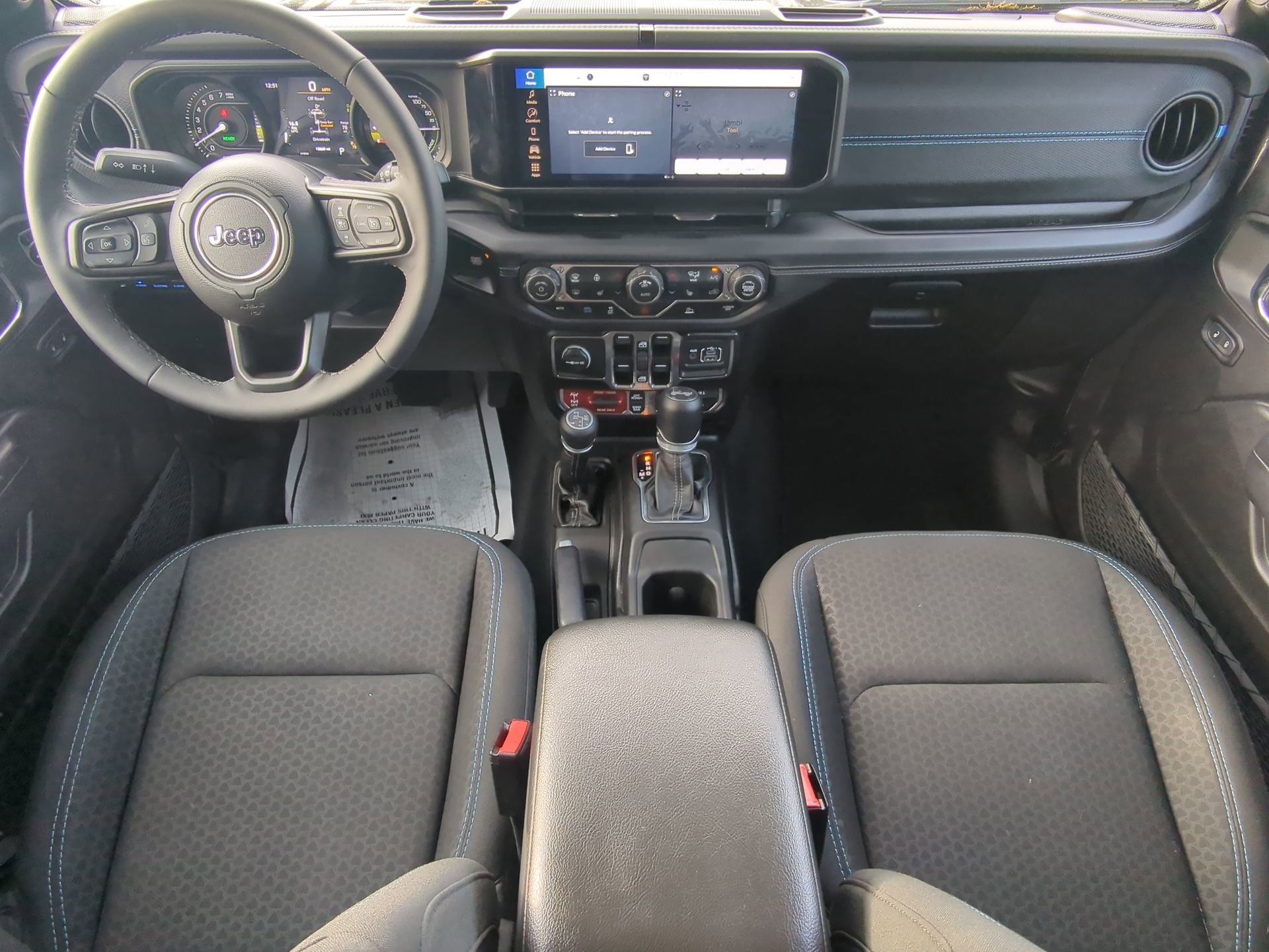 Used 2025 Jeep Wrangler Rubicon w/ Convenience Group image 42