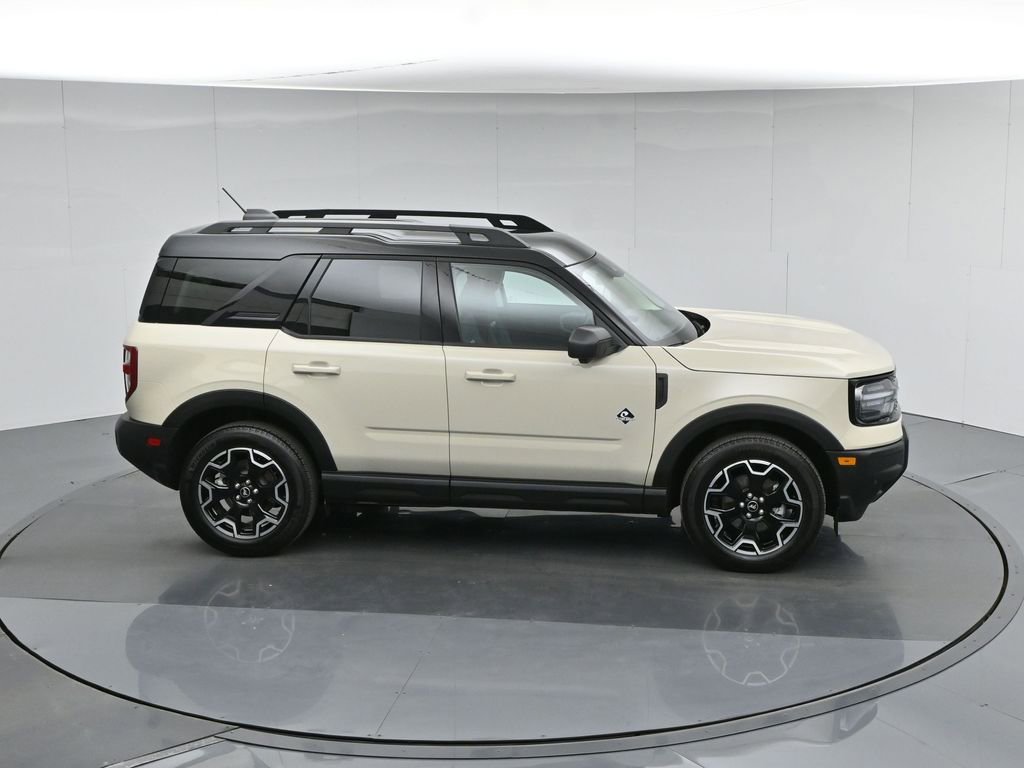 Certified 2025 Ford Bronco Sport Outer Banks w/ Outer Banks Tech Package+ AWD/4WD image 56