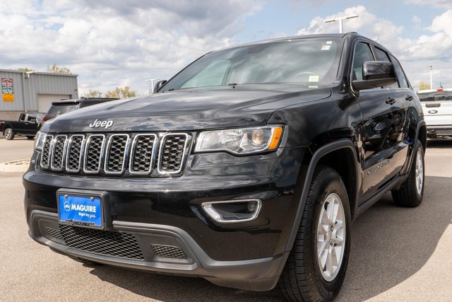 Used 2018 Jeep Grand Cherokee Laredo AWD/4WD image 2