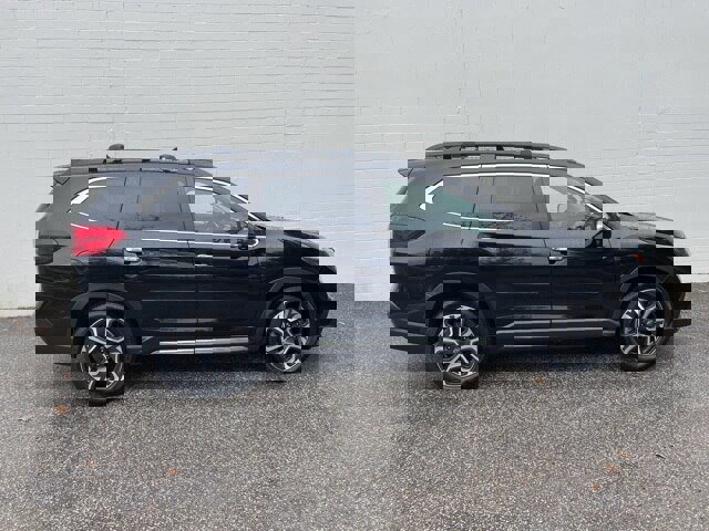 Used 2023 Subaru Ascent Touring image 2