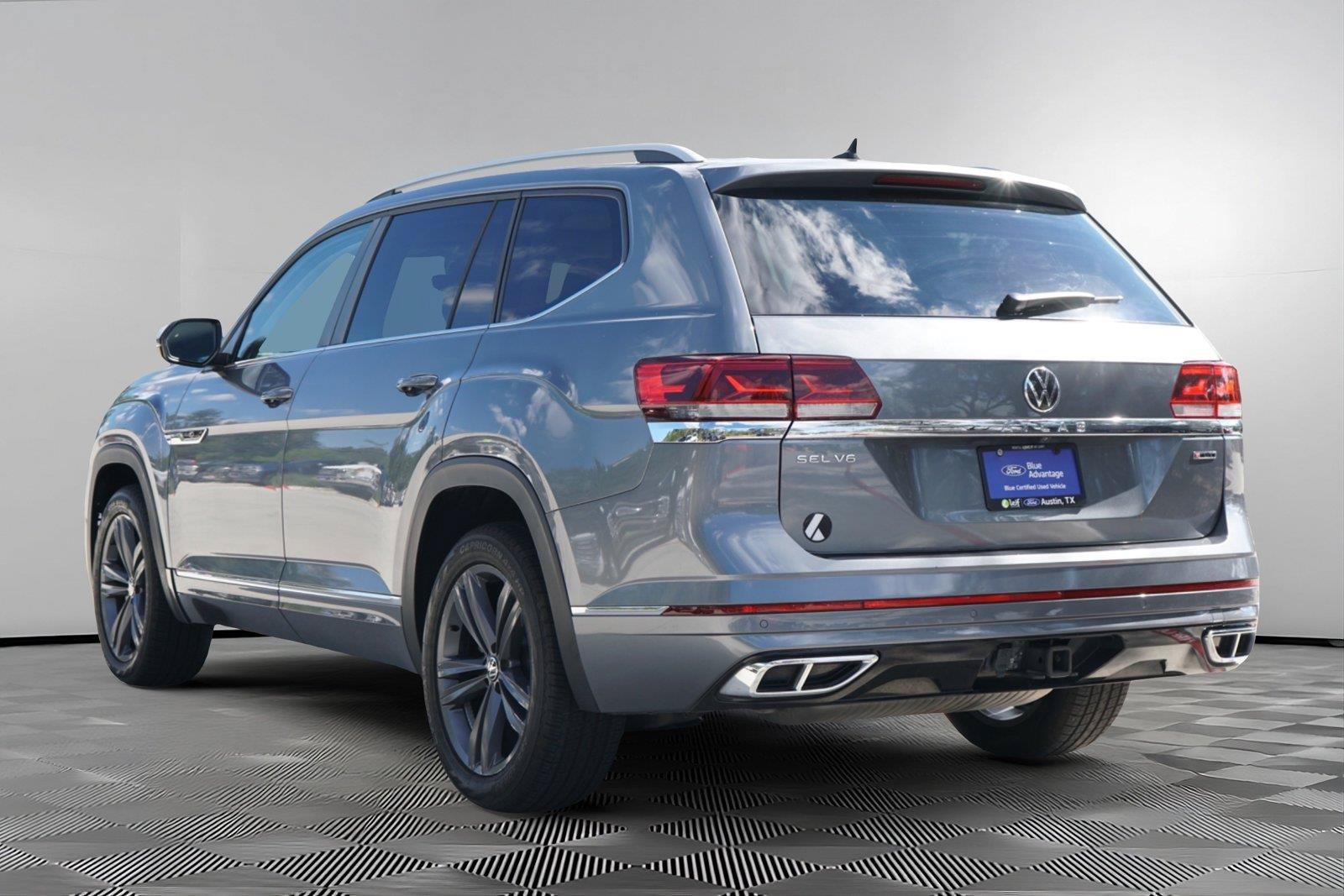 Used 2022 Volkswagen Atlas SEL R-Line AWD/4WD image 6