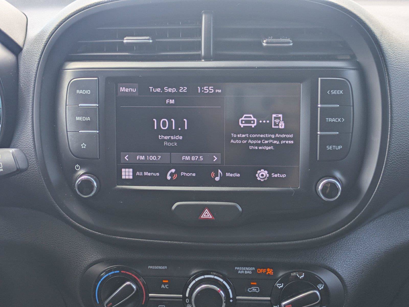 Used 2024 Kia Soul LX w/ Option Group 015 FWD image 17