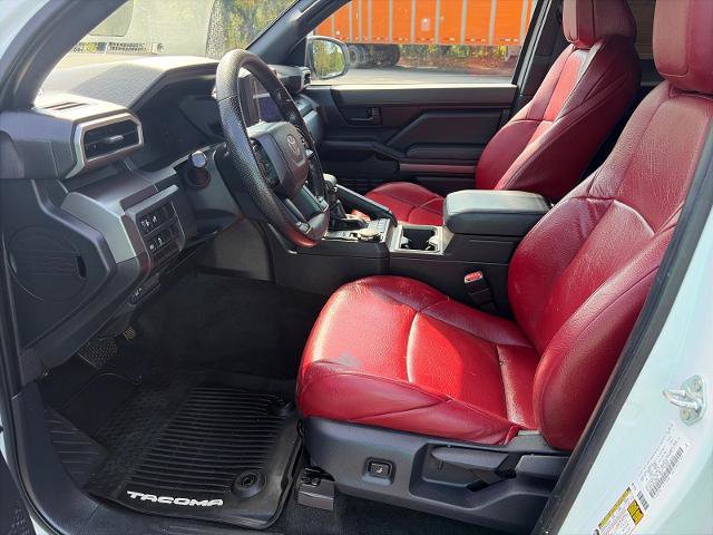 Used 2024 Toyota Tacoma SR5 AWD/4WD image 18