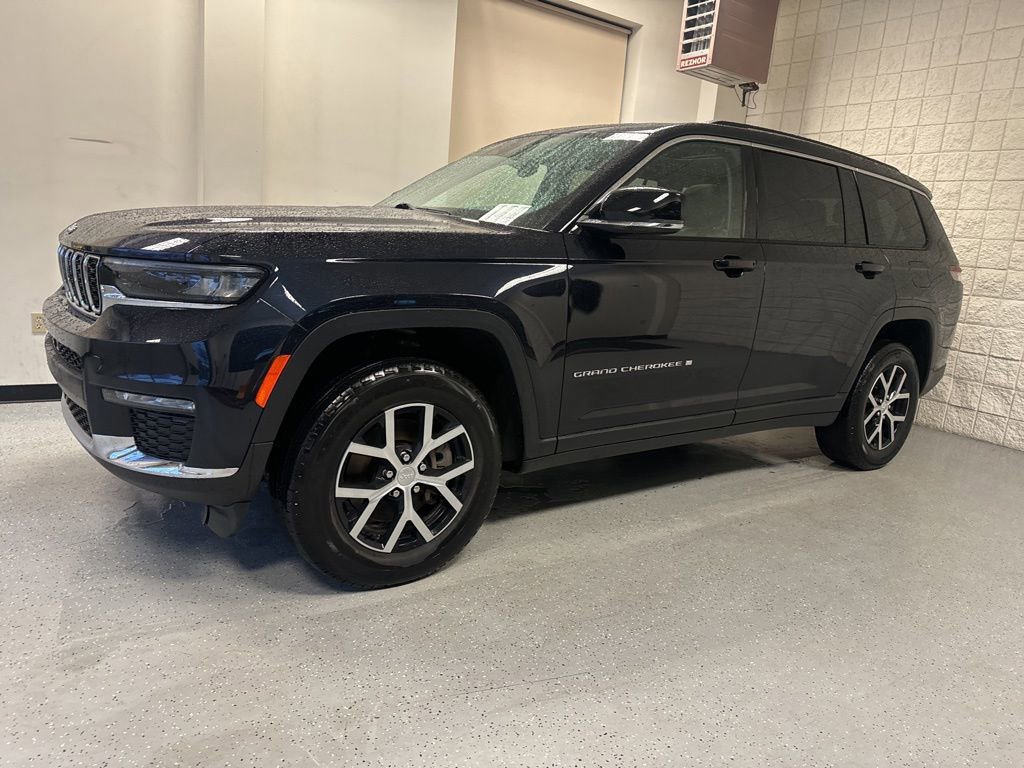 Used 2023 Jeep Grand Cherokee L Limited image 15