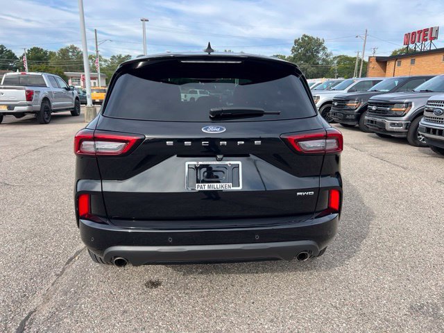 Certified 2024 Ford Escape ST-Line w/ Tech Pack #1 AWD/4WD image 5