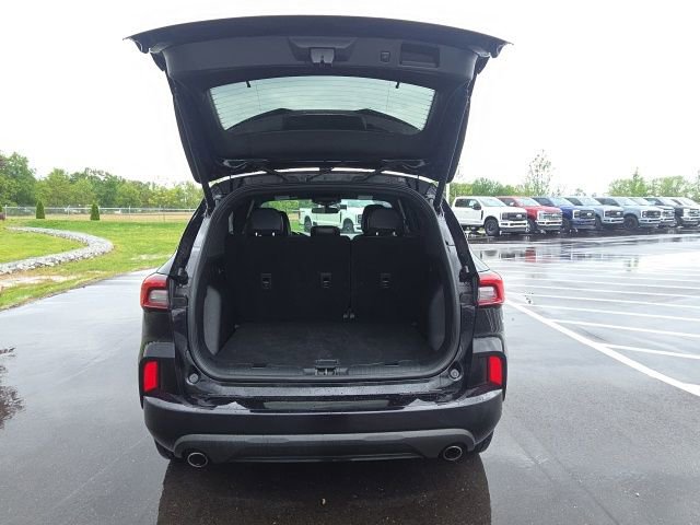 Certified 2024 Ford Escape ST-Line AWD/4WD image 10