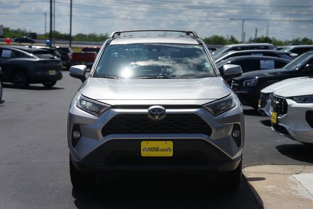 Used 2020 Toyota RAV4 XLE FWD image 3