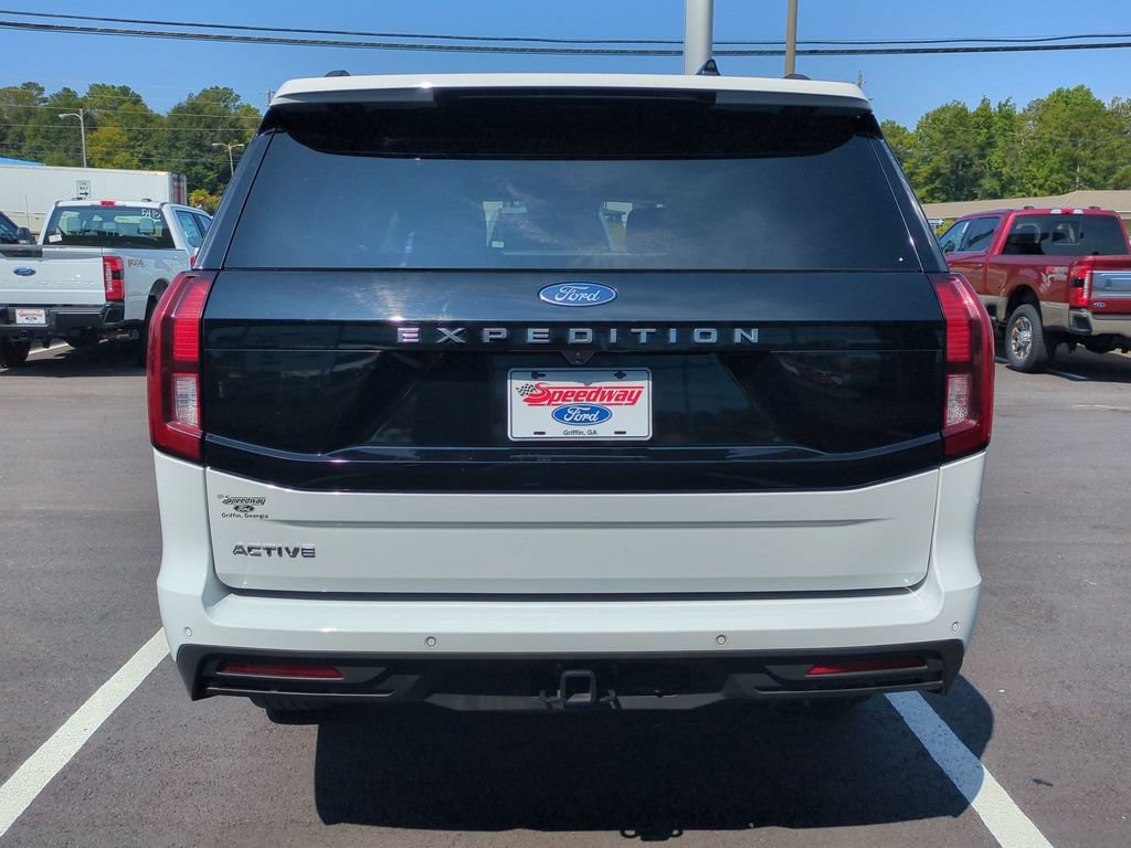 Certified 2025 Ford Expedition Active RWD image 7