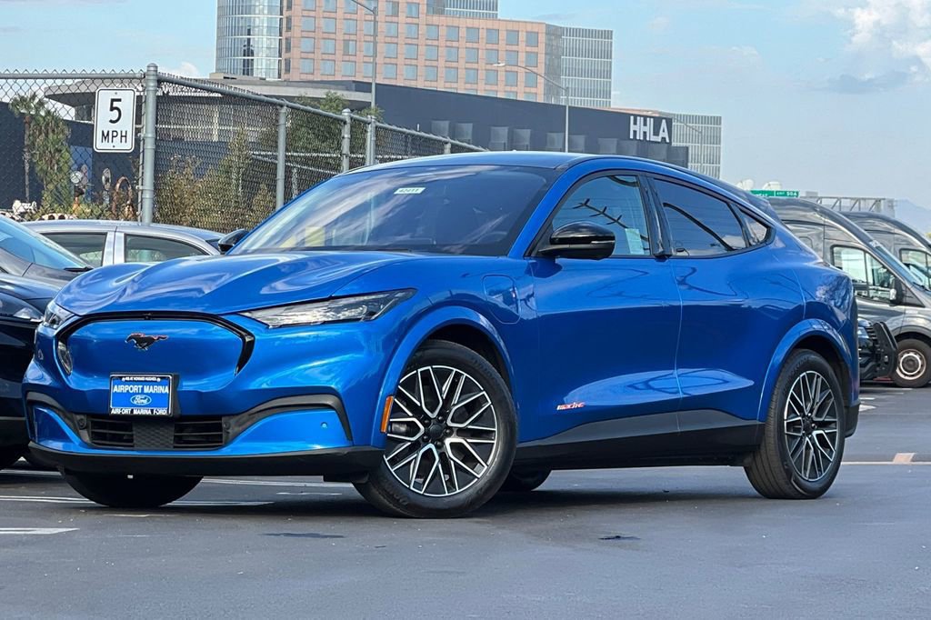 Certified 2025 Ford Mustang Mach-E Premium image 8