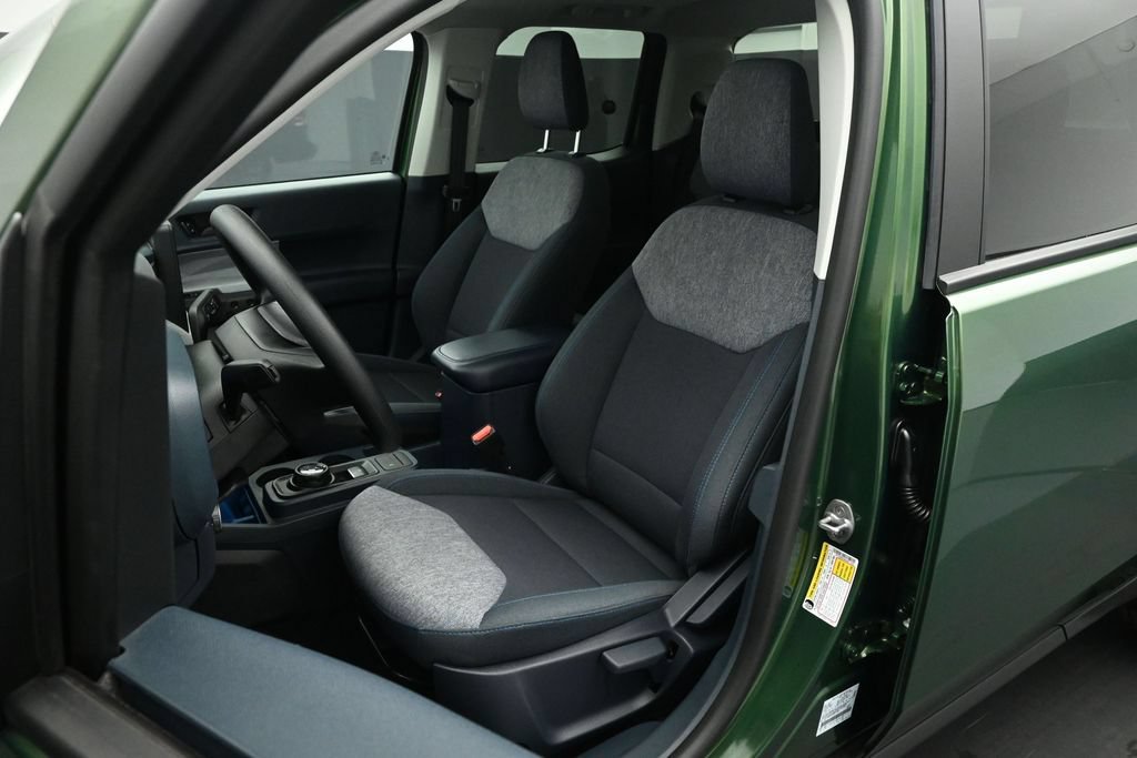 Certified 2025 Ford Maverick XLT FWD image 9
