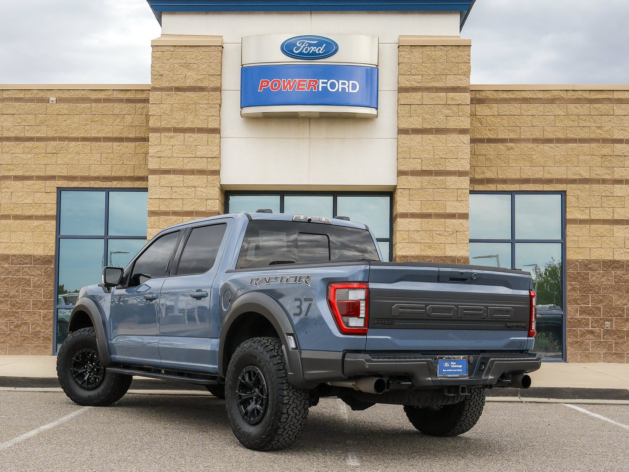Certified 2023 Ford F150 Raptor w/ Raptor 37 Performance Package AWD/4WD image 8