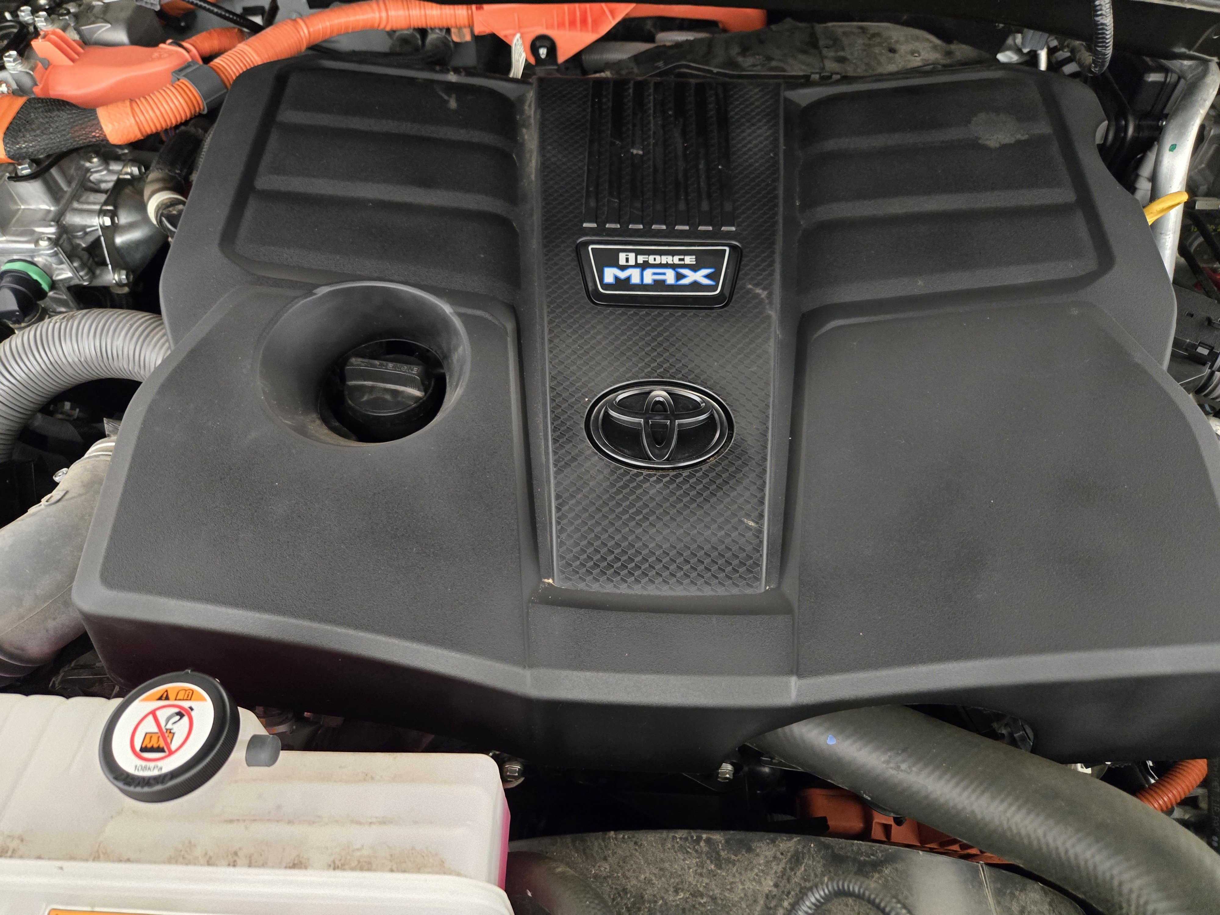 Used 2023 Toyota Tundra Limited w/ Power Package AWD/4WD image 32