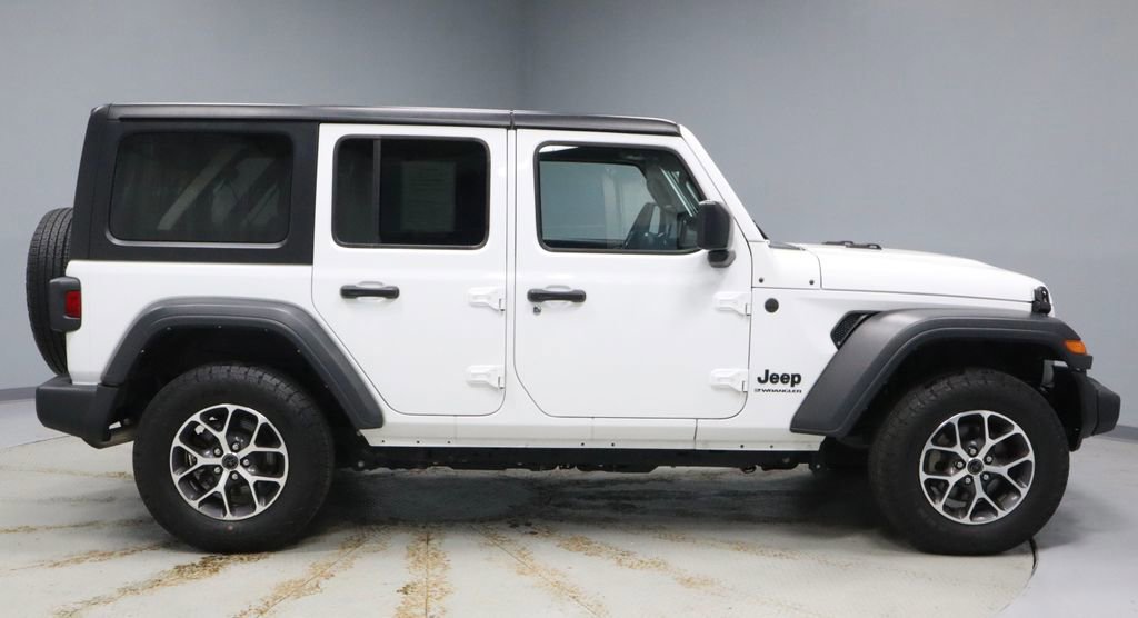 Used 2024 Jeep Wrangler Sport S image 7
