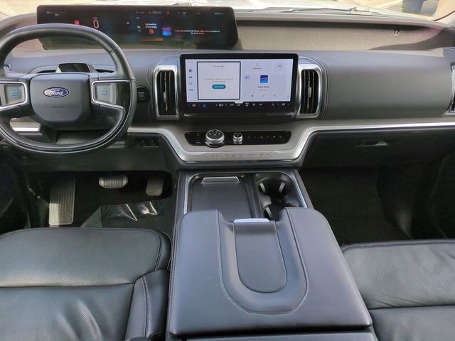 Certified 2025 Ford Expedition Platinum w/ Driver's Package image 15