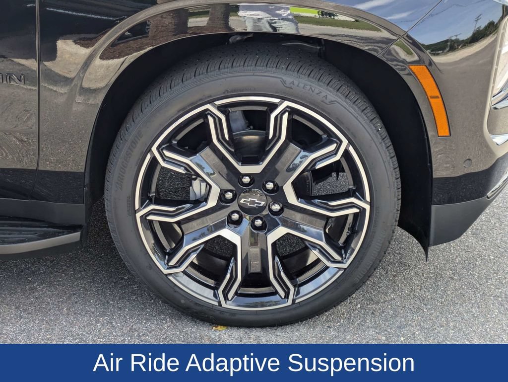 Used 2026 Chevrolet Suburban RST w/ RST Capability Package AWD/4WD image 12