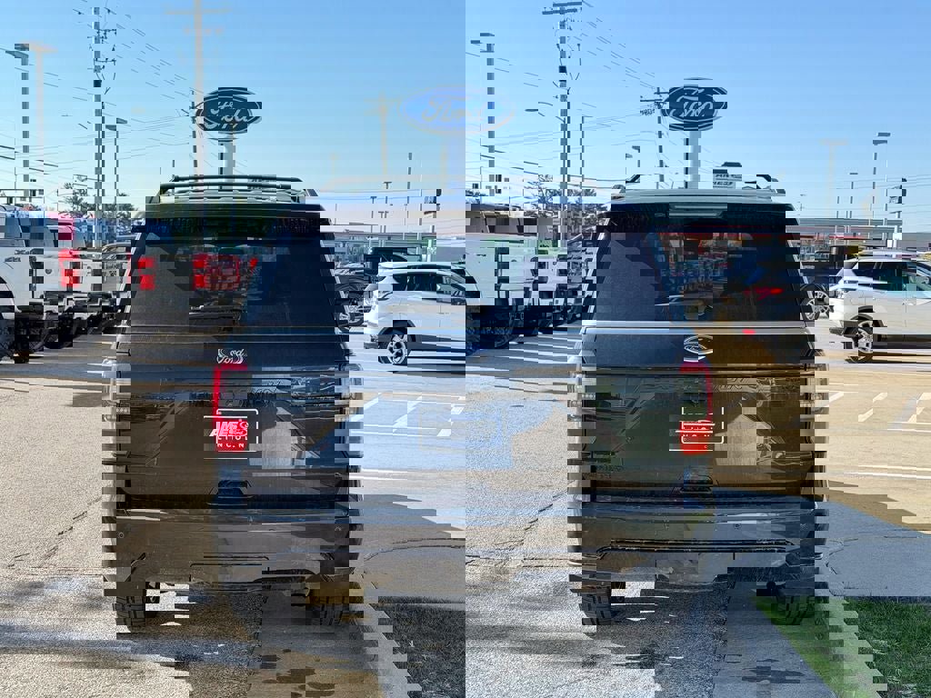 Certified 2020 Ford Expedition Max Limited w/ Equipment Group 303A AWD/4WD image 2