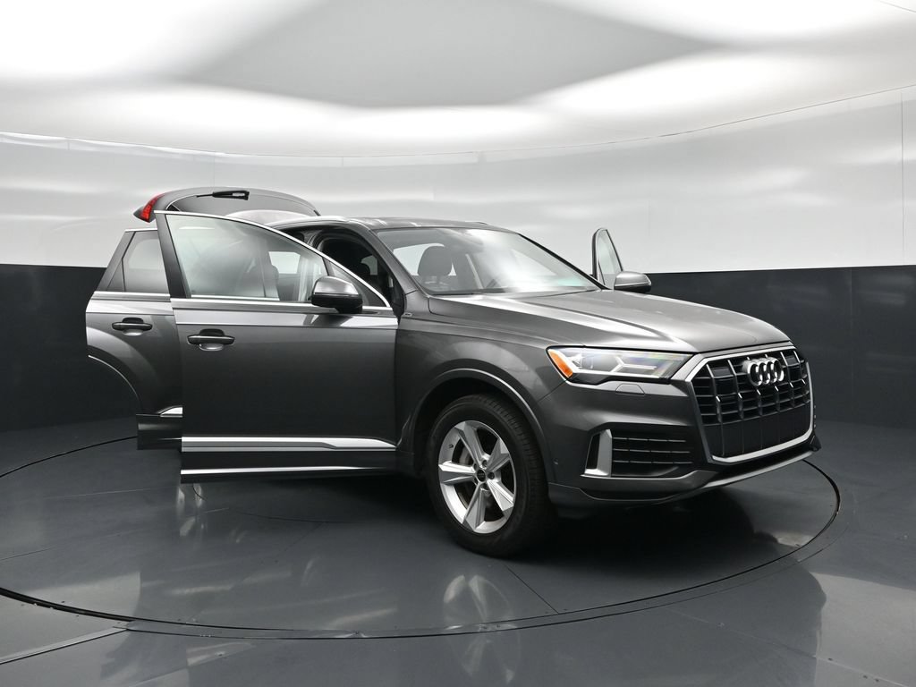 Used 2024 Audi Q7 2.0T Premium AWD/4WD image 33