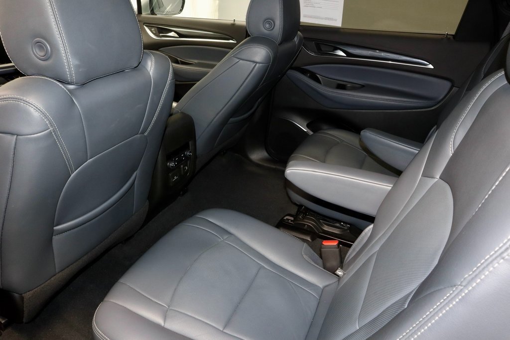 Used 2024 Buick Enclave Premium image 23