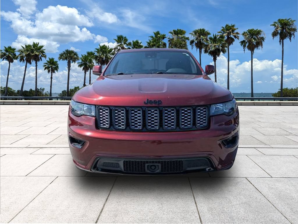 Used 2022 Jeep Grand Cherokee Laredo X RWD image 9