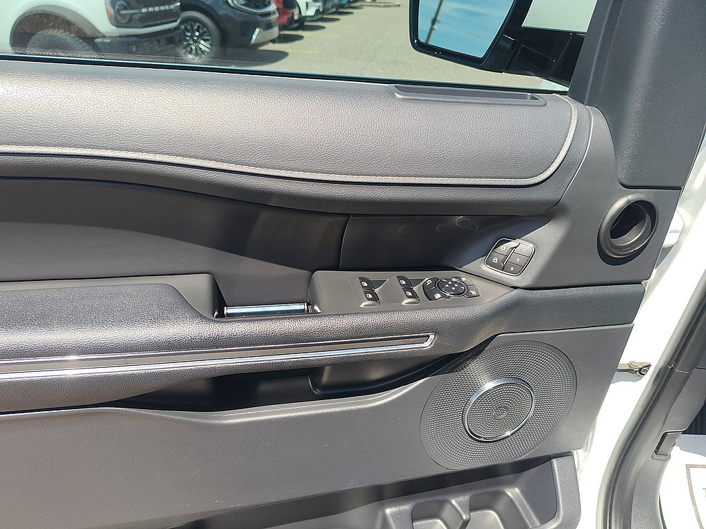 Certified 2023 Ford Expedition XLT AWD/4WD image 9