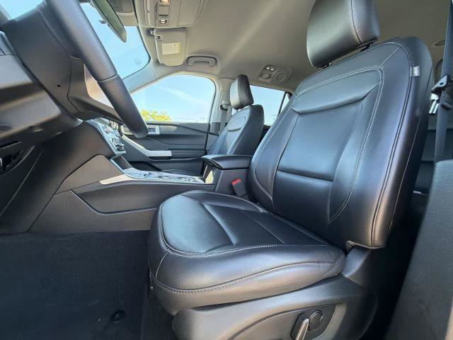 Certified 2023 Ford Explorer XLT w/ Equipment Group 202A AWD/4WD image 16