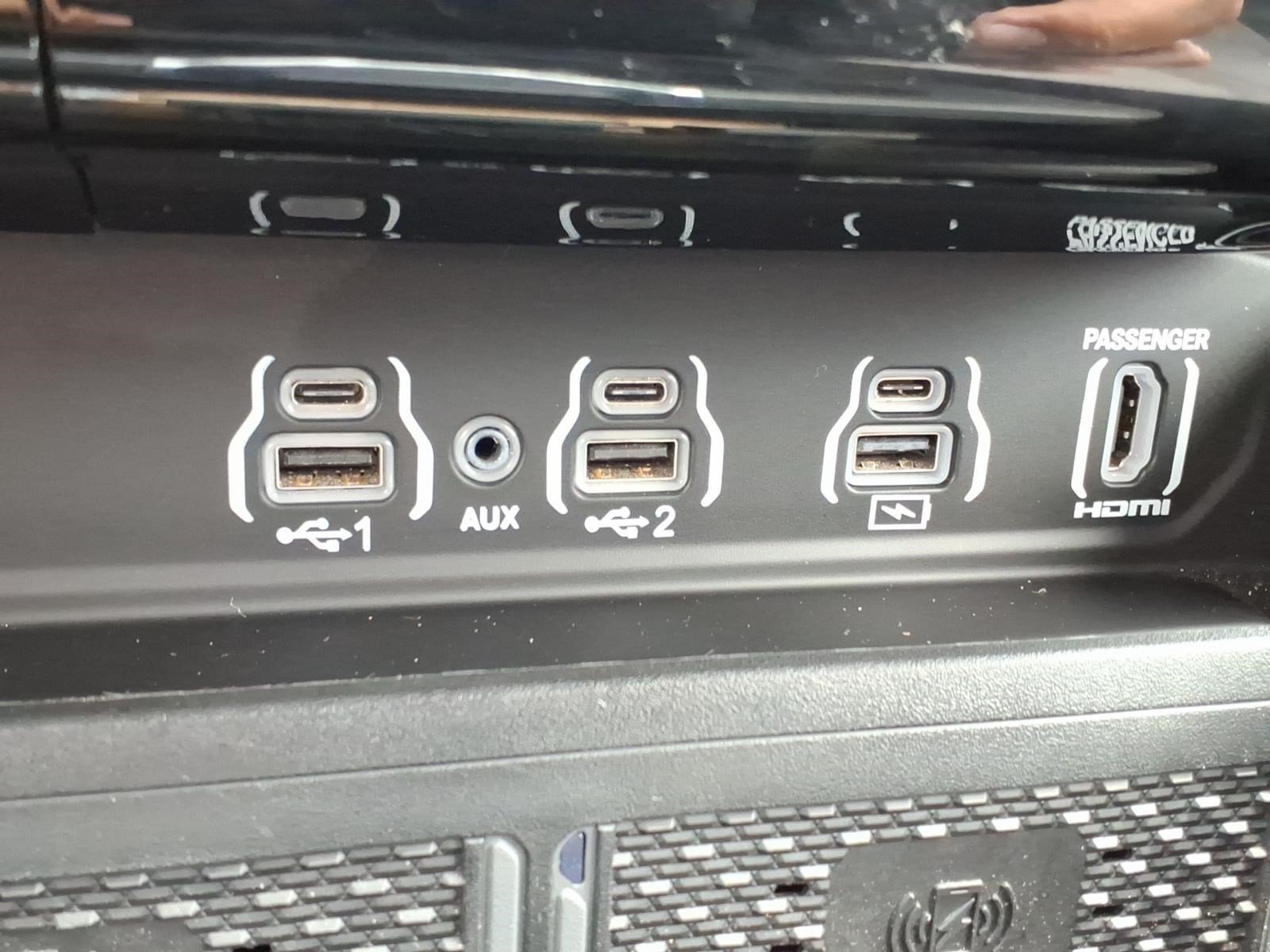 Used 2025 RAM 1500 Laramie AWD/4WD image 26