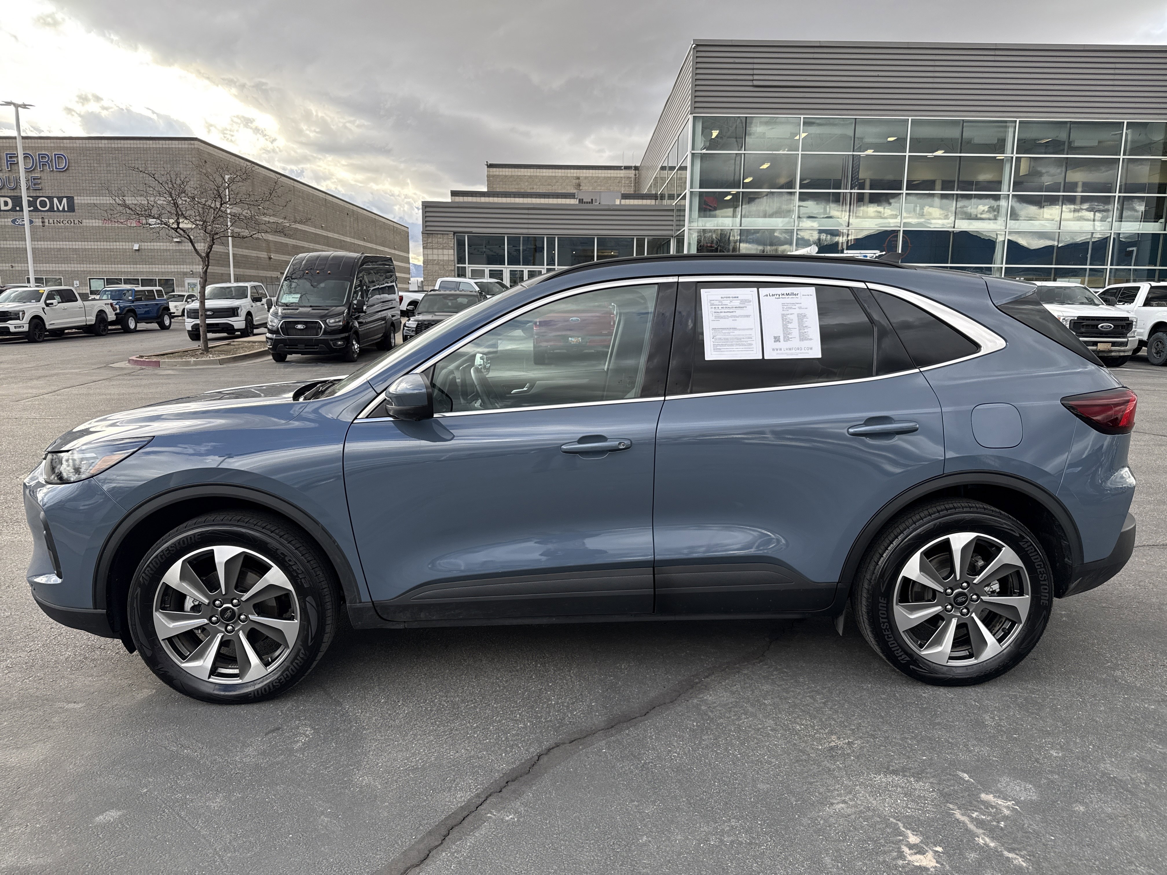 Certified 2024 Ford Escape Platinum w/ Class II Trailer Tow Package image 2