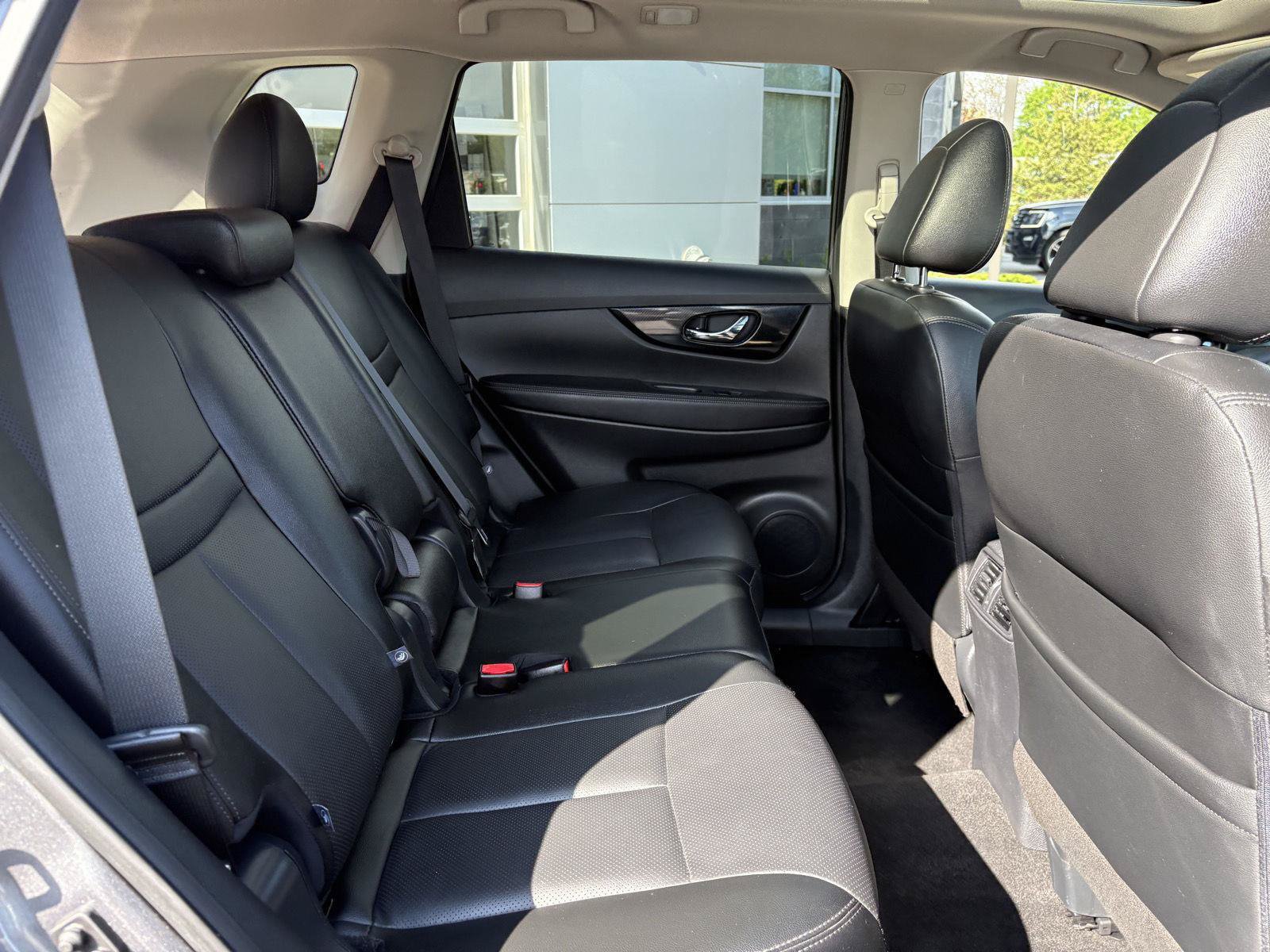 Used 2020 Nissan Rogue SL w/ Premium Package AWD/4WD image 21