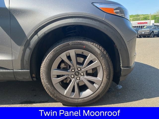 Certified 2023 Ford Explorer XLT w/ Equipment Group 202A AWD/4WD image 14