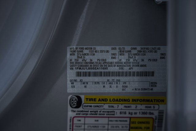 Certified 2025 Ford Expedition Active image 53