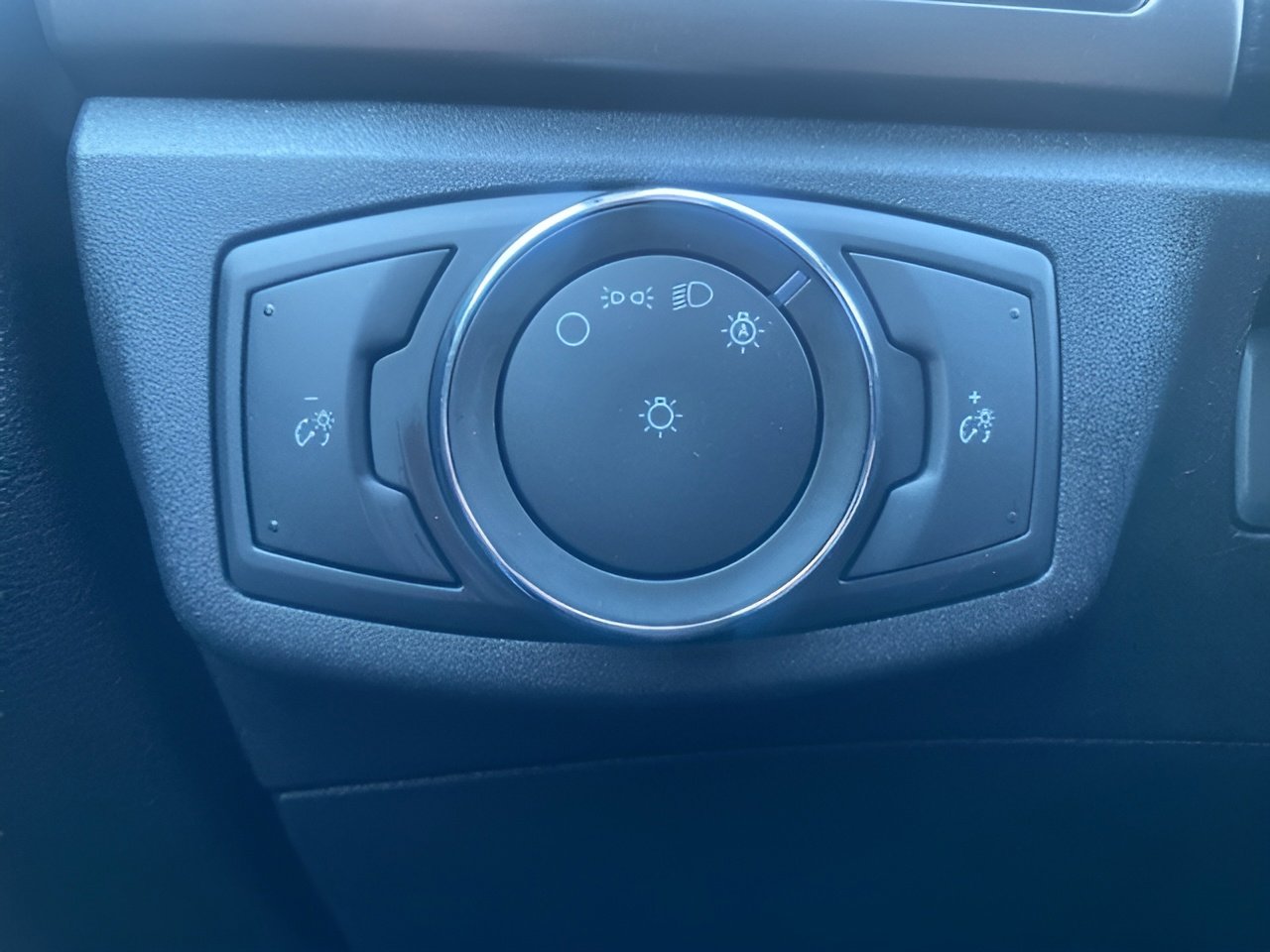 Certified 2020 Ford Fusion SE image 17