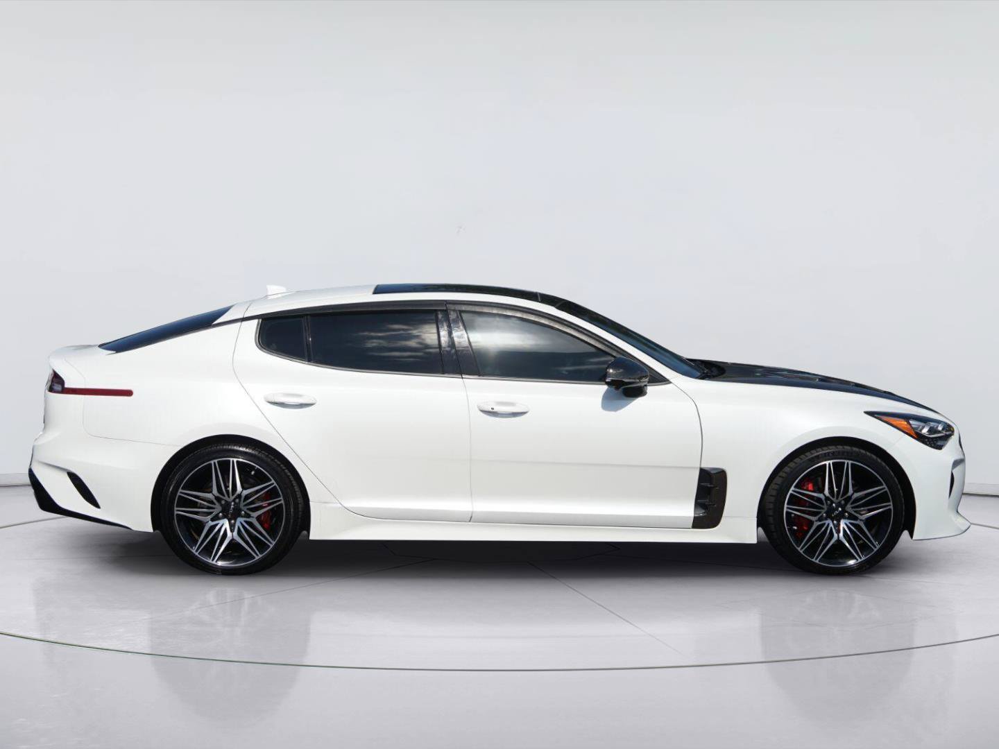 Used 2022 Kia Stinger GT2 w/ Red Interior Color Package RWD image 5