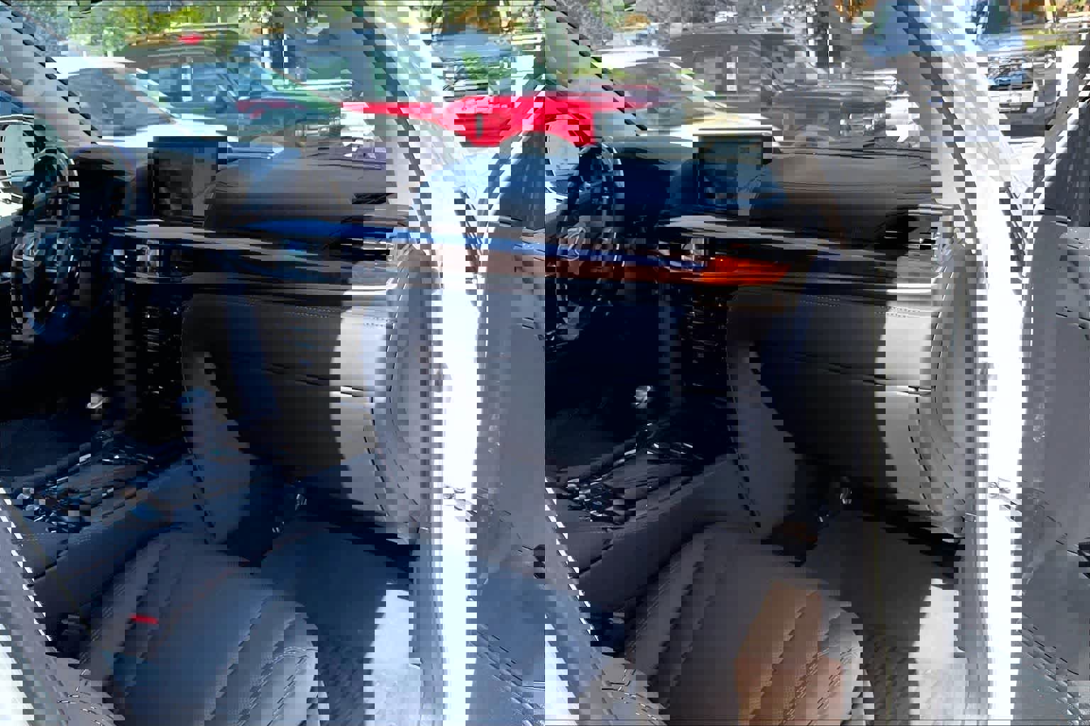 Used 2019 Lexus LX 570 4WD image 23