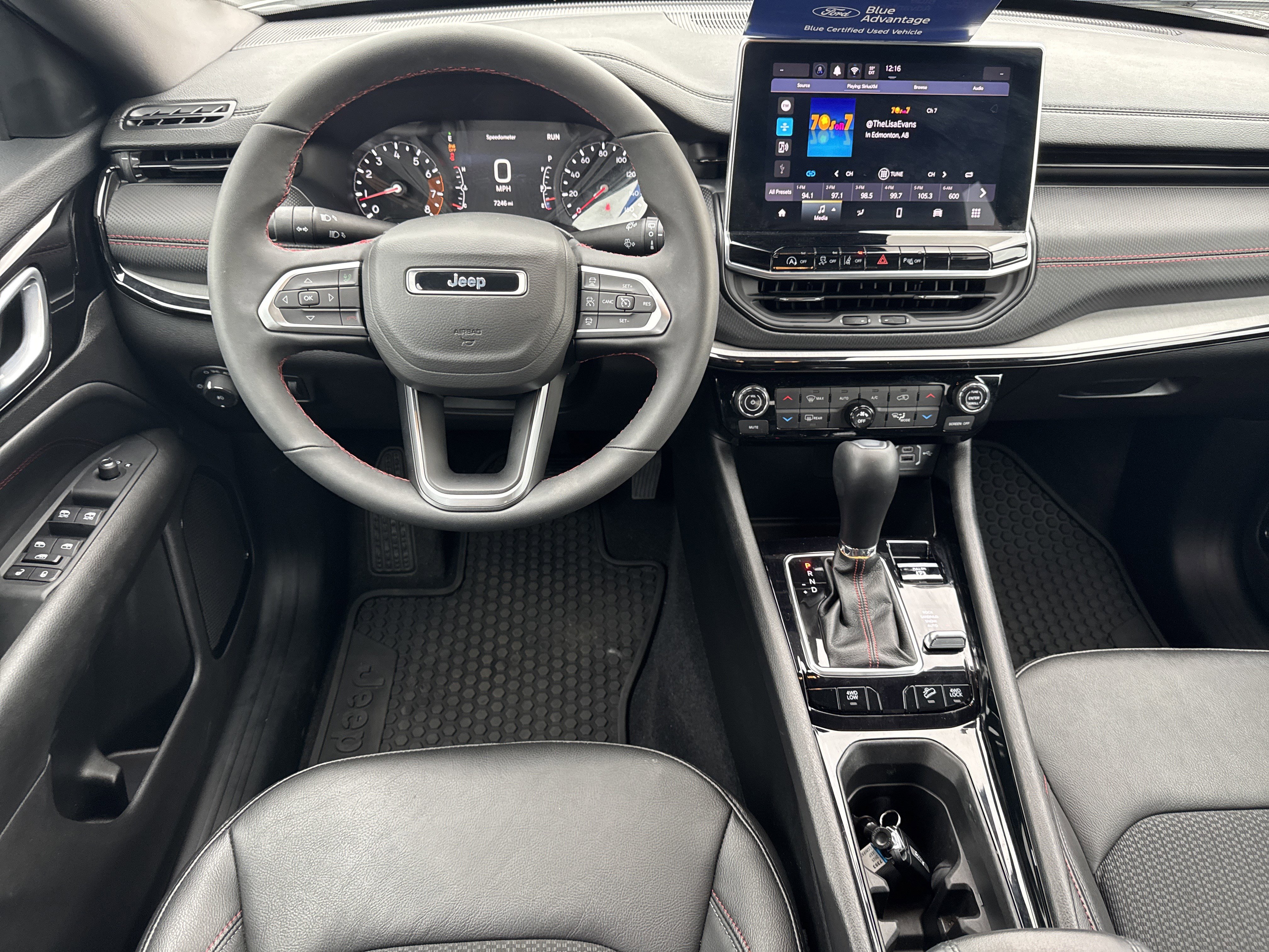 Used 2025 Jeep Compass Trailhawk image 21