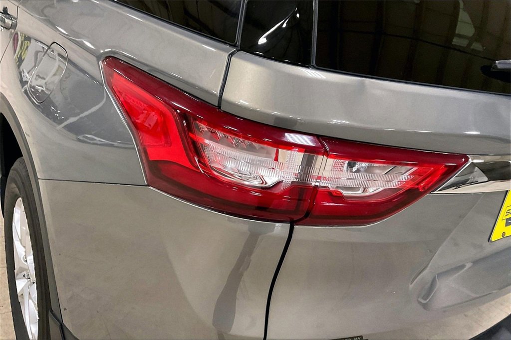 Used 2018 Chevrolet Traverse LT image 28