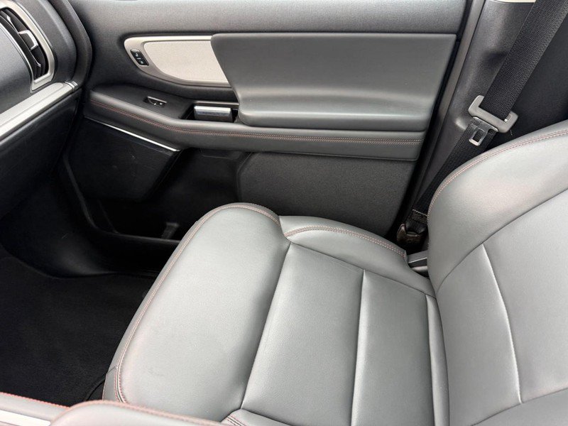 Certified 2025 Ford Expedition Active AWD/4WD image 21