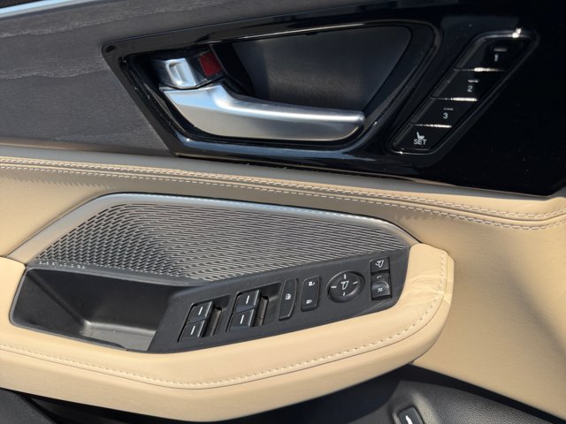 Used 2022 Acura MDX SH-AWD w/ Advance Package image 14