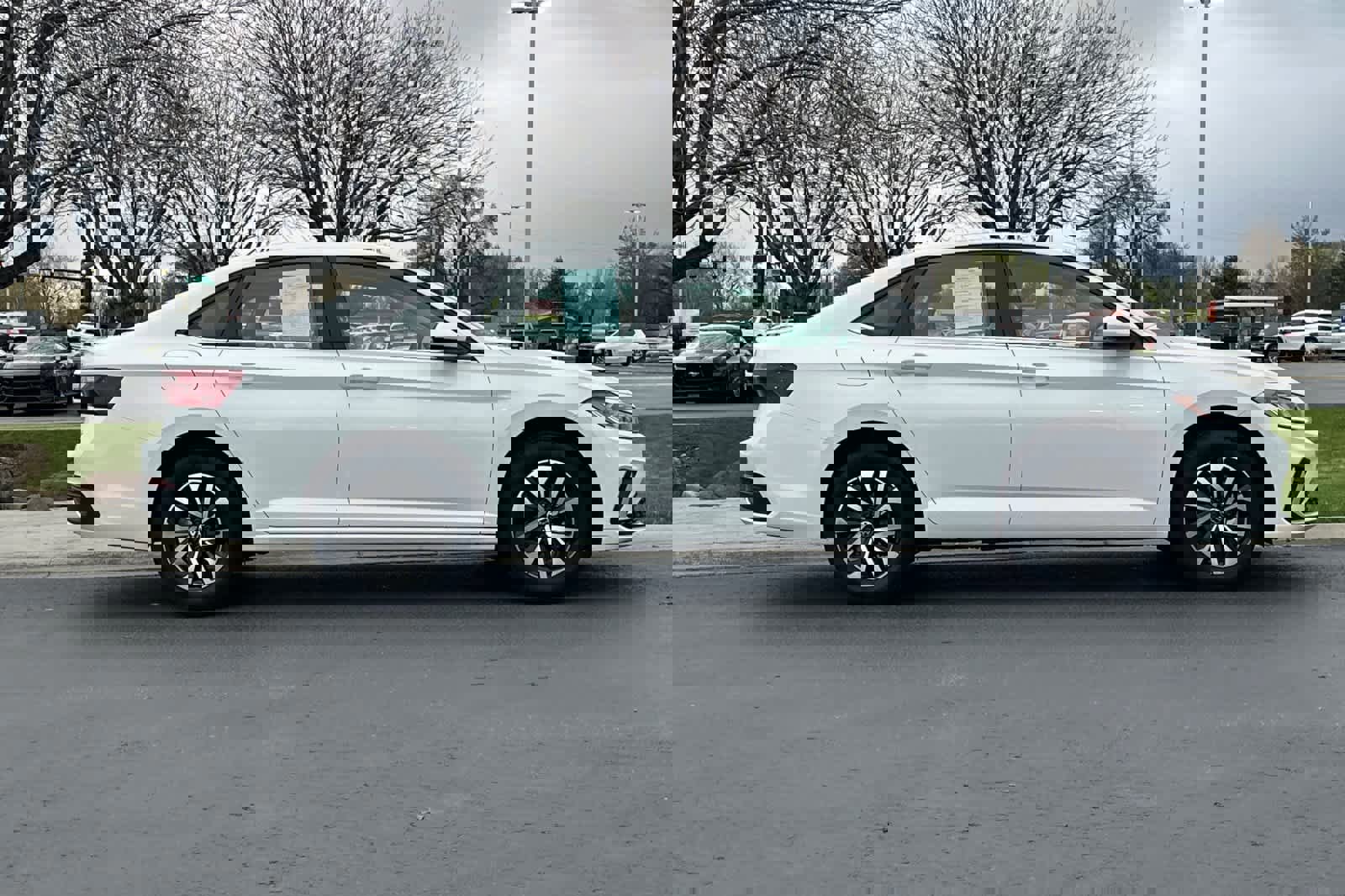 Used 2025 Volkswagen Jetta S image 6