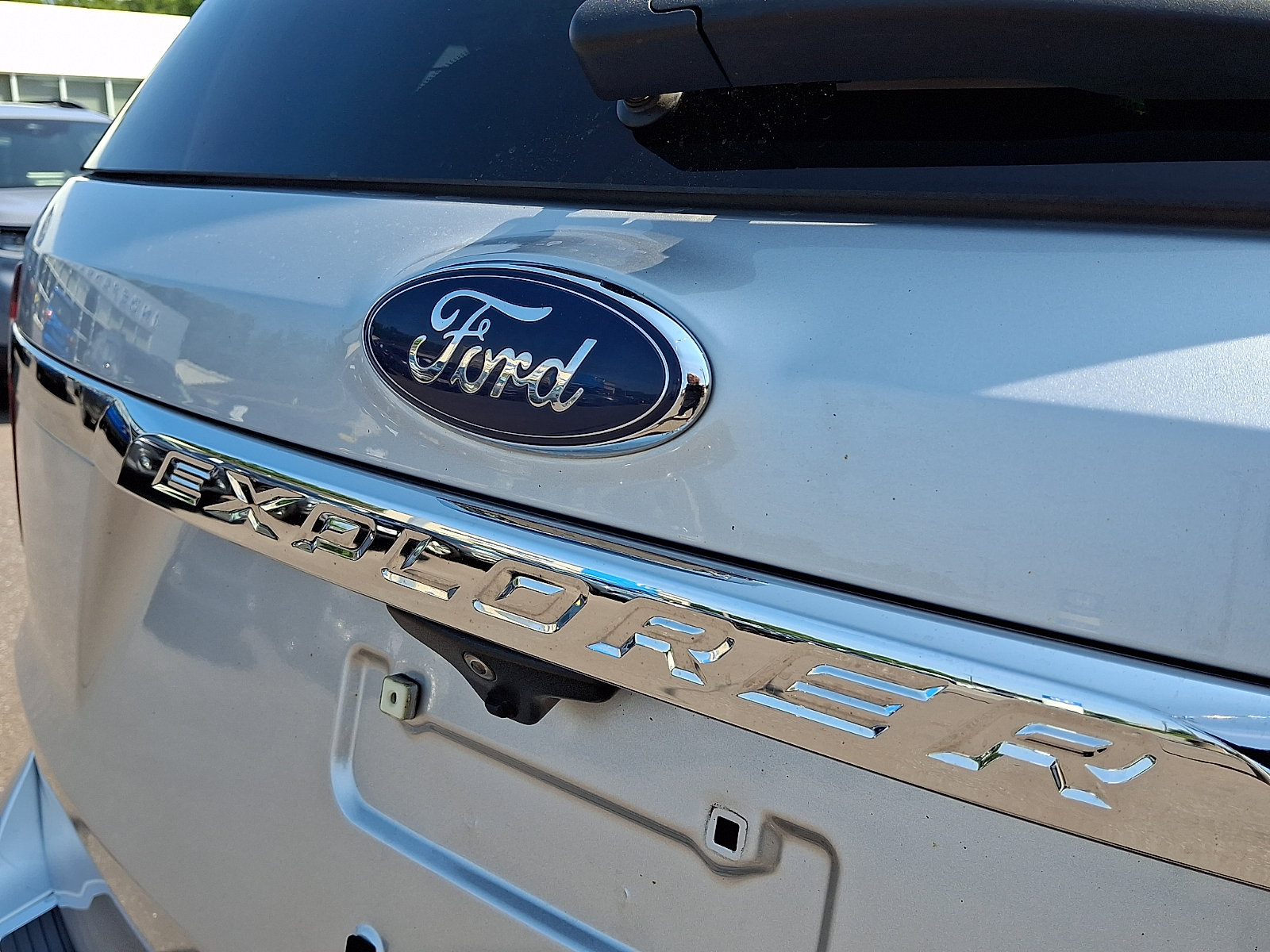Certified 2018 Ford Explorer XLT w/ Equipment Group 202A AWD/4WD image 31