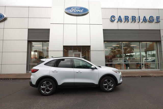 Certified 2025 Ford Escape ST-Line Select w/ Tech Pack #2 AWD/4WD image 2