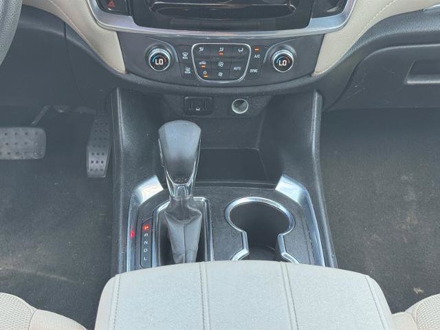 Used 2022 Chevrolet Traverse LS w/ Midnight/Sport Edition FWD image 14