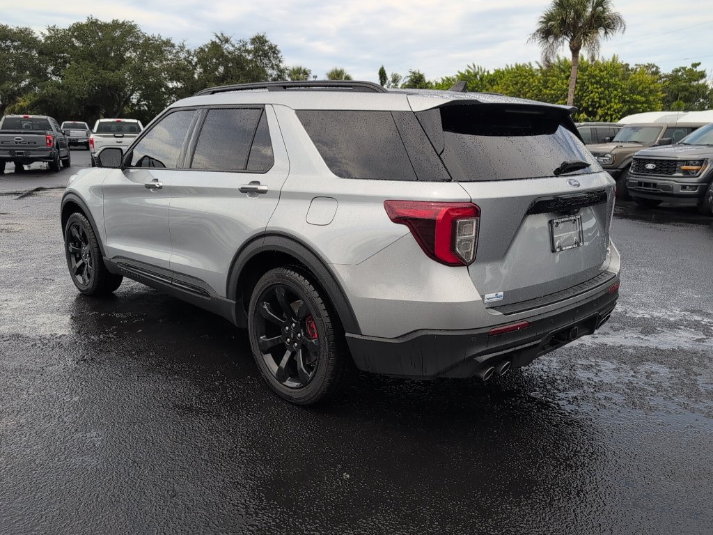 Certified 2022 Ford Explorer ST w/ ST Street Pack RWD image 5