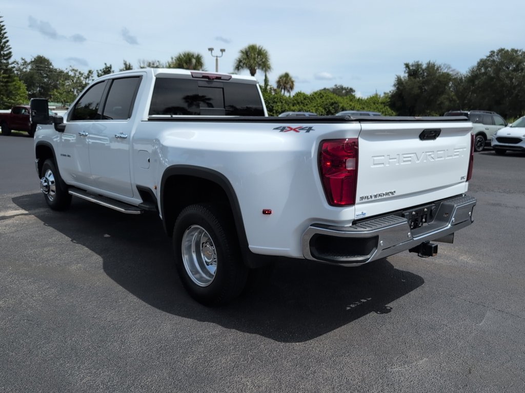 Used 2024 Chevrolet Silverado 3500 LTZ w/ LTZ Plus Package AWD/4WD image 5