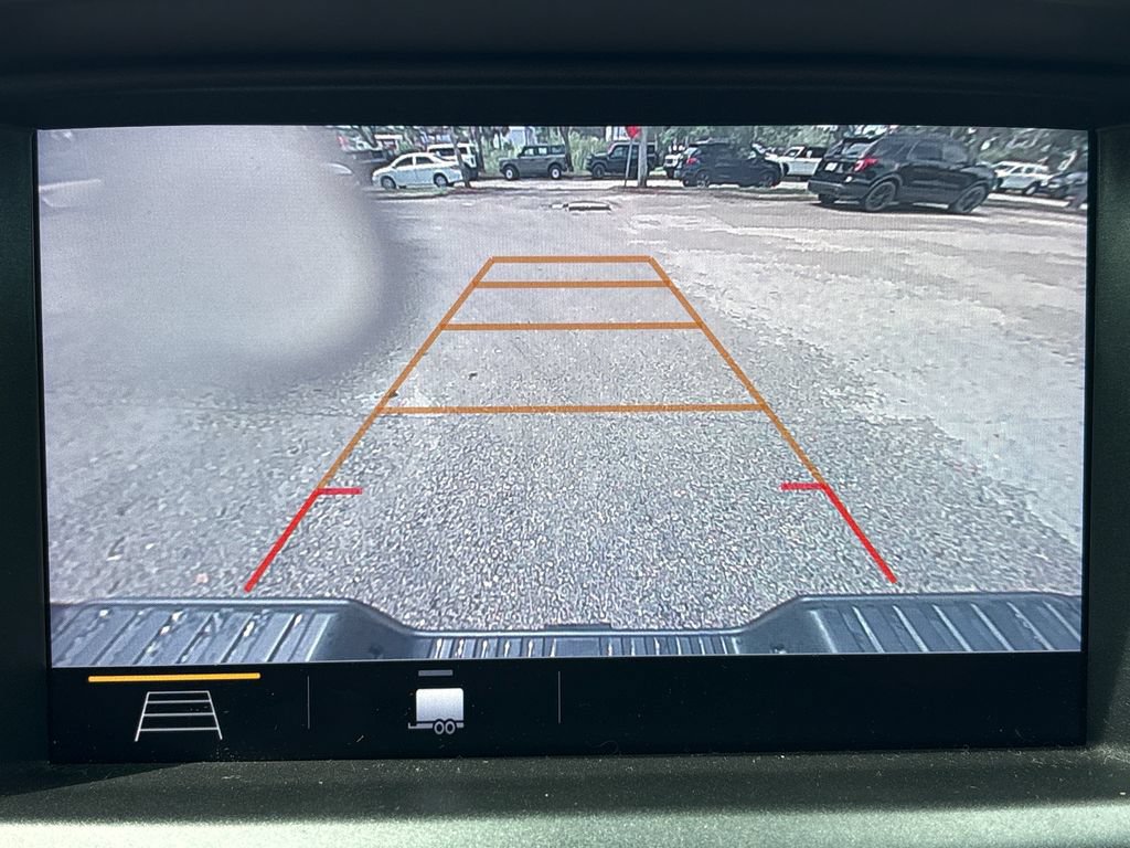 Used 2022 Chevrolet Colorado Z71 w/ Safety Package RWD image 23