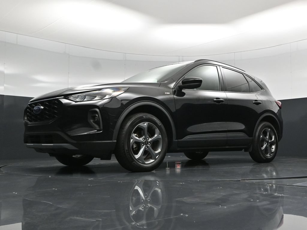 Certified 2025 Ford Escape ST-Line Select AWD/4WD image 46
