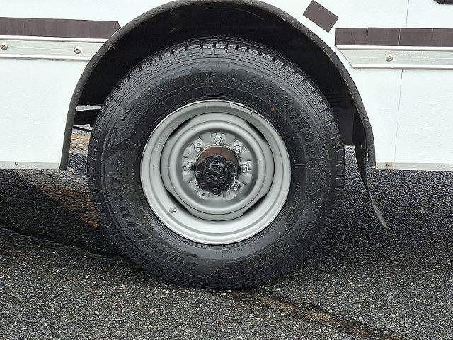 Certified 2023 Ford E-350 and Econoline 350 Super Duty w/ Driver's Safety Package image 8