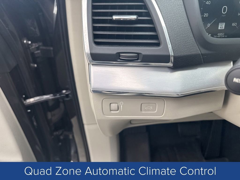 Used 2018 Volvo XC90 T6 Momentum w/ Convenience Package AWD/4WD image 18