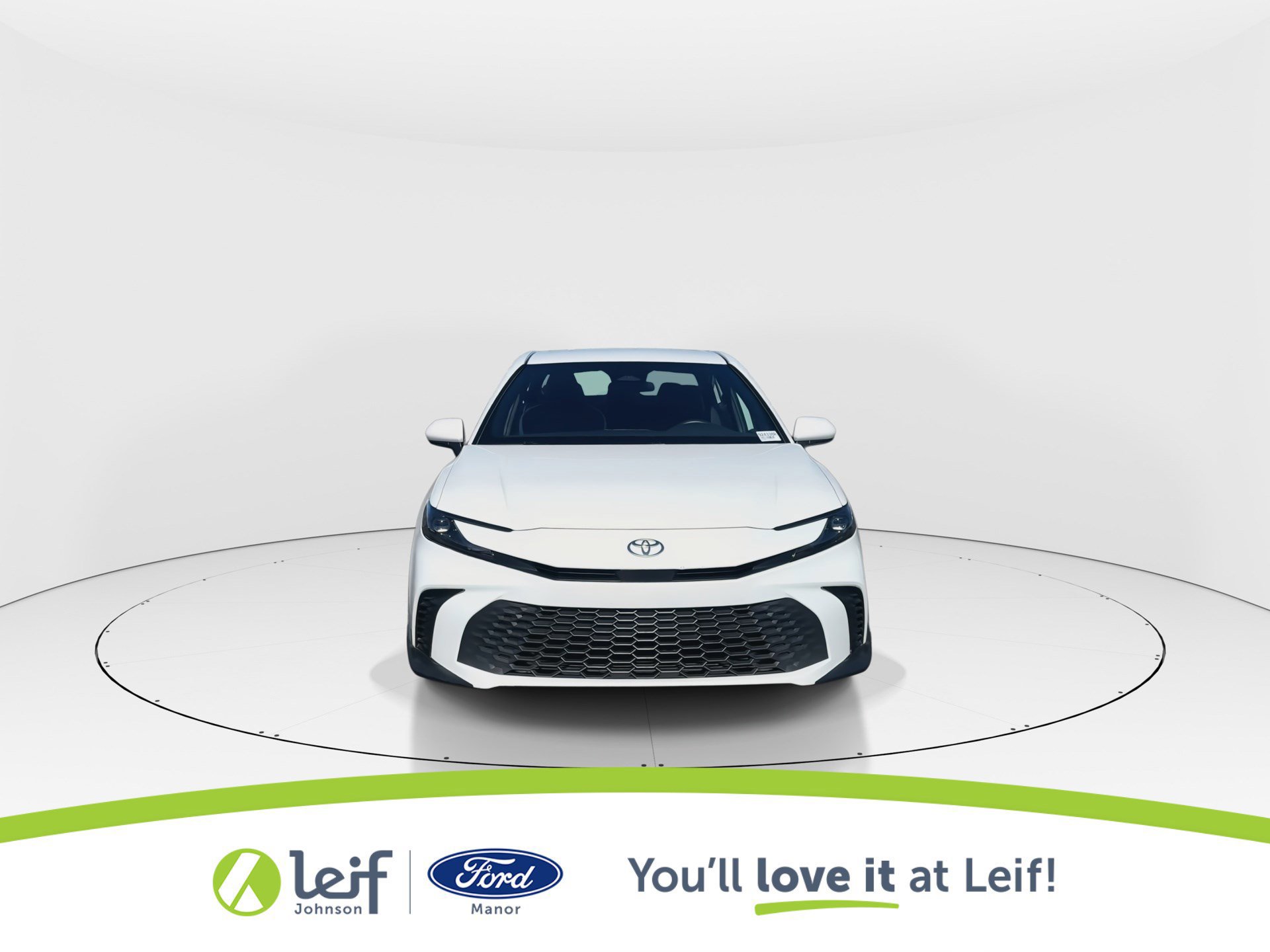 Used 2025 Toyota Camry SE image 9