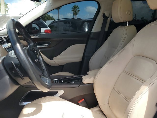 Used 2019 Jaguar F-PACE Prestige image 22