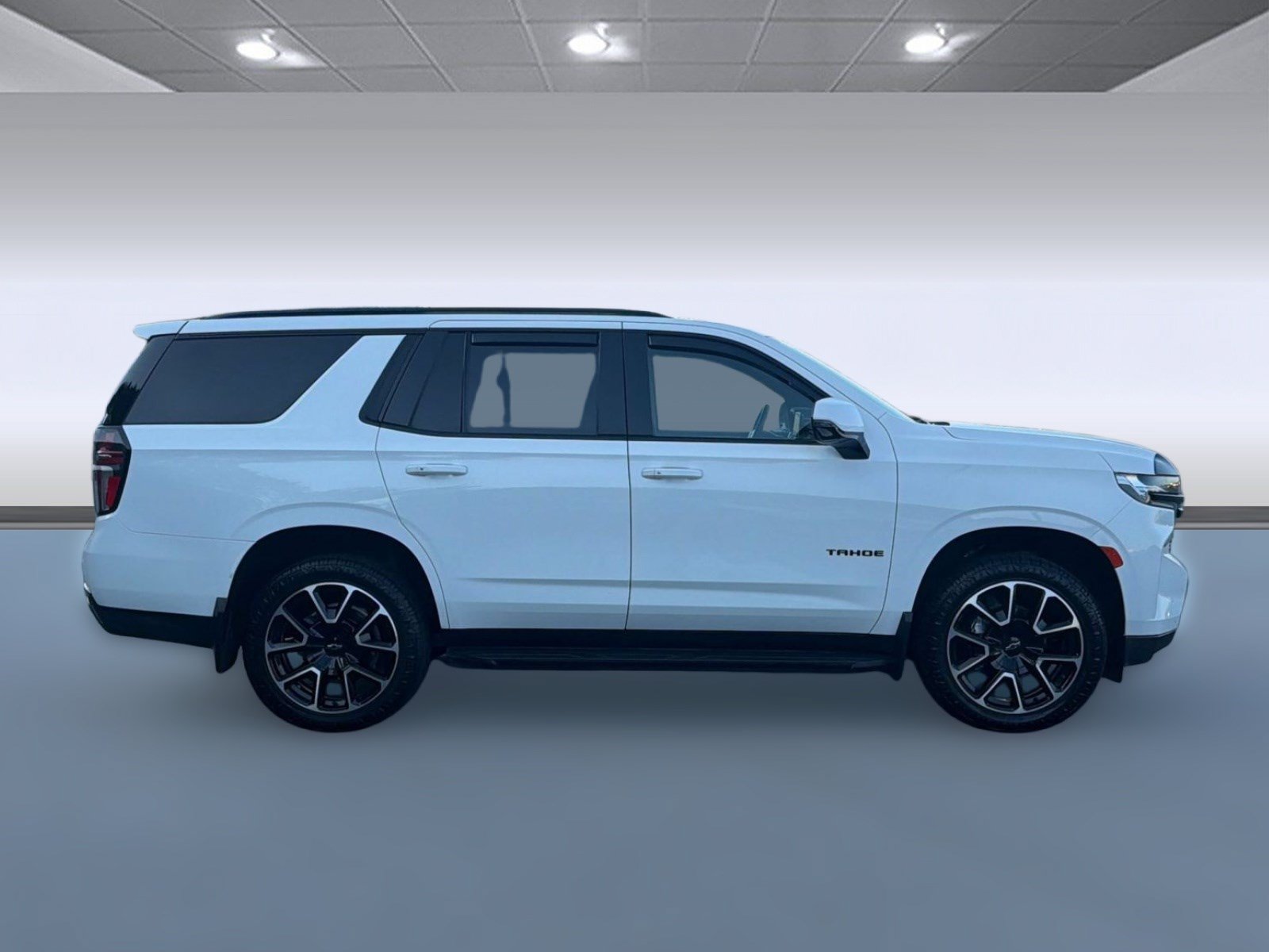 Used 2024 Chevrolet Tahoe RST w/ Luxury Package AWD/4WD image 8